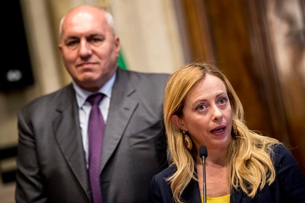 Quirinale, FdI vota Crosetto al terzo scrutinio: prova di forza di Giorgia Meloni