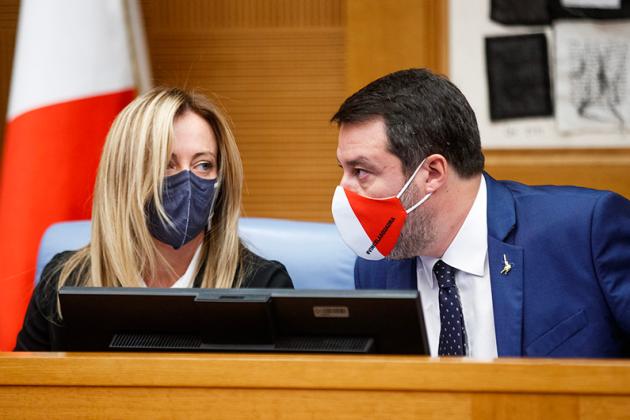 Quirinale, il centrodestra in crisi punta all'astensione: Meloni chiede nome d'alto profilo