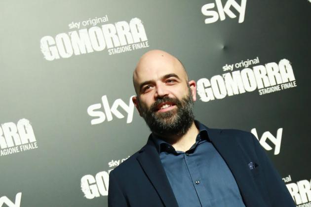 Roberto Saviano ricoverato in ospedale, come sta: 'Colpa della mer*** di tutti i m***'
