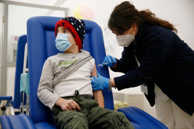 Minori non vaccinati, la presa di posizione di associazioni e comitati: "L’Autorità garante dei diritti dell’infanzia non tutela né garantisce nulla" 