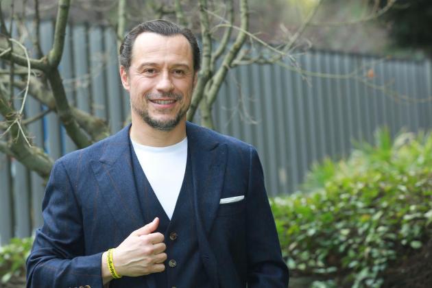 Chi è Stefano Accorsi: moglie, figli, dove vive, film, età, Azul e fidanzata