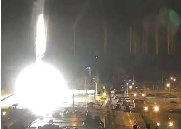 Centrale nucleare ucraina in fiamme, se Zaporizhzhia esplode sarà nuova Černobyl
