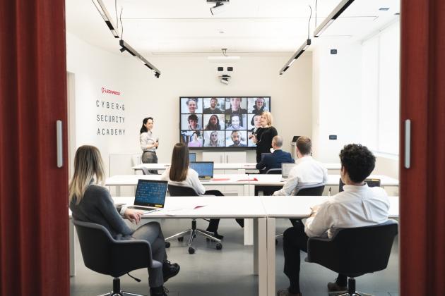 Leonardo promuove la cultura della sicurezza: nasce la Cyber & Security Academy 