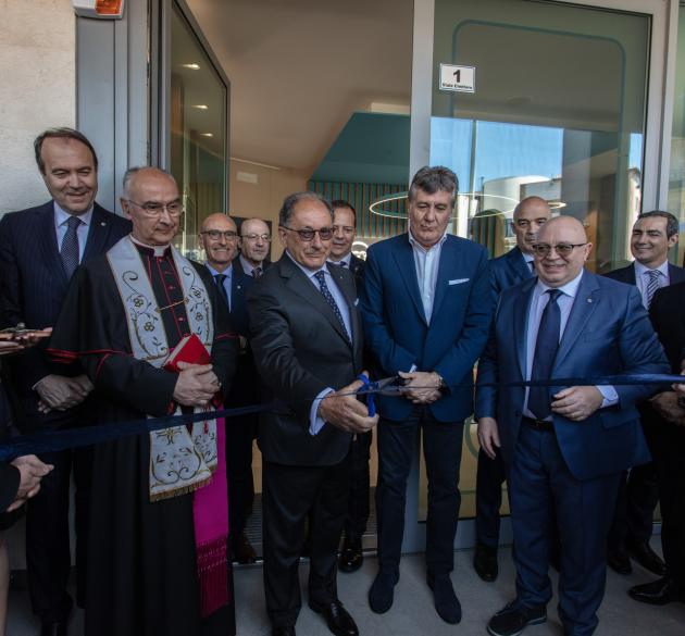 Cagliari, apre il nuovo Family Banker Office di Banca Mediolanum con la mostra 'Dialoghi del tempo'