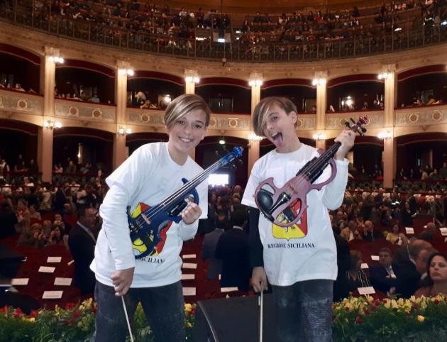 Mirko e Valerio Lucia, chi sono: età, altezza, canzoni e carriera dei gemelli