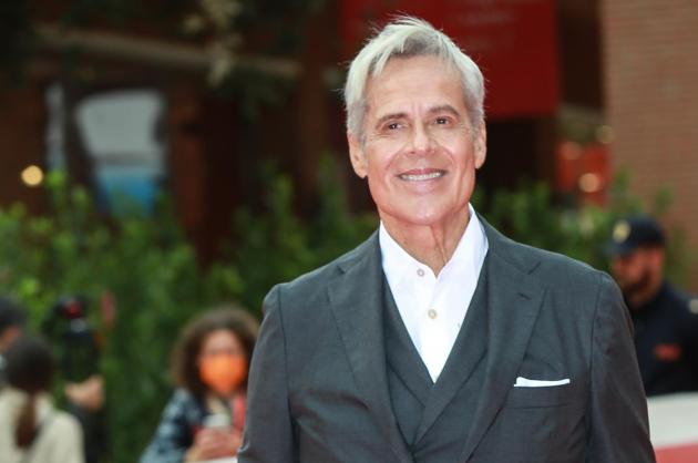 Claudio Baglioni, il libro di Striscia la notizia  è stato sequestrato