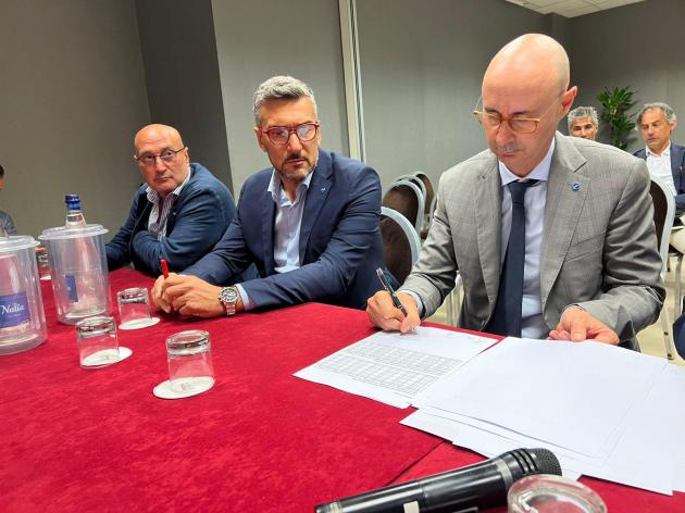 Rinnovo CCNL chimico-farmaceutico. UGL: “Raggiunto un importante risultato con aumento di 204 euro”