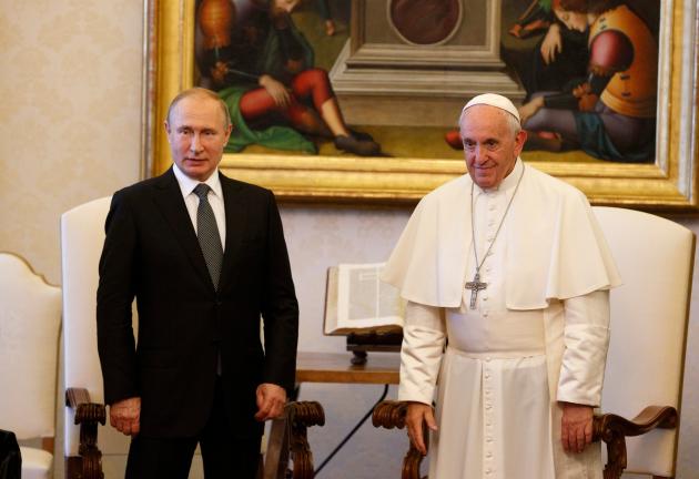 Papa Francesco esce fuori dal coro: "La Nato sapeva di provocare Putin"