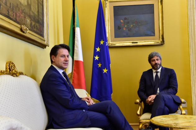 Covid, Di Maio sull'aumento dei contagi: "Preoccupato in vista del Natale"