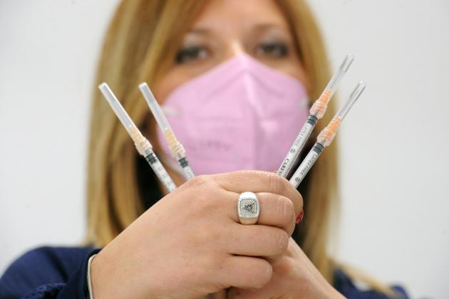 "Servono vaccini urgenti contro le nuove varianti": ne dubitavate?