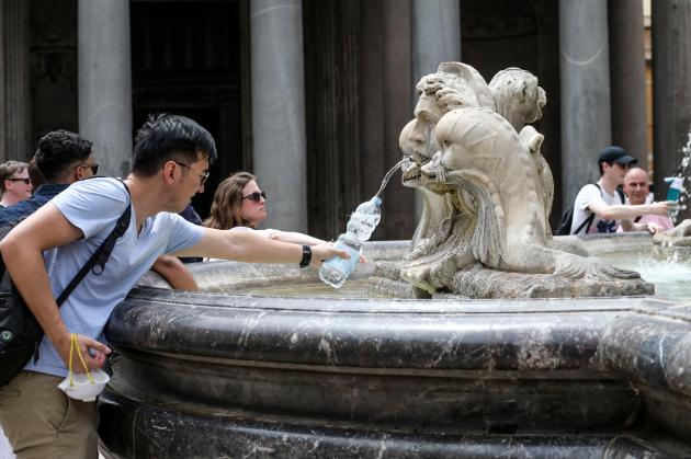 Allerta caldo, città da bollino rosso per temperature record: si toccano i 40 gradi