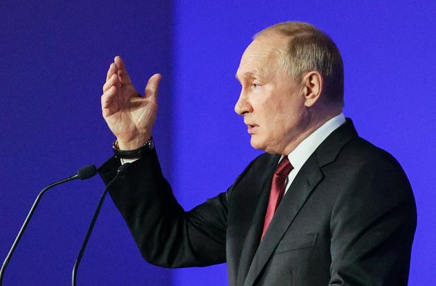 Svezia e Finlandia nella Nato, Putin: "In caso di basi risponderemo in modo simmetrico"