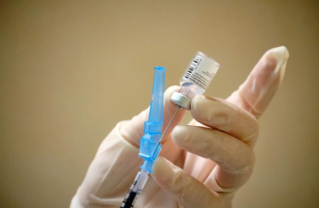 Svizzera, quarta dose responsabilità del medico di base. Perché? "Attualmente non è raccomandata" 