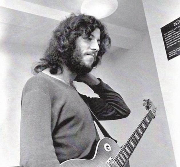 La fine dei giochi. Due anni fa ci lasciava Peter Green, il folle mistico del rock che suonò gli abissi della schizofrenia