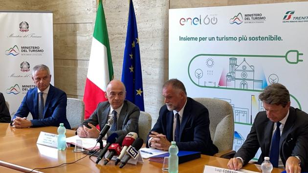 Enel e Trenitalia, accordo con Ministero del turismo: obiettivo mobilità elettrica, comunità energetiche e panchine smart