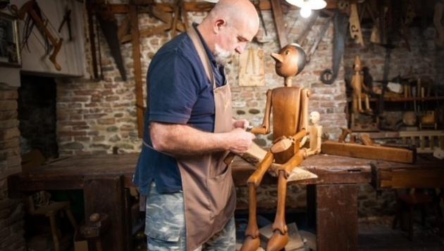 Addio al Pinocchio d'autore, chiude la bottega di Mastro Geppetto 