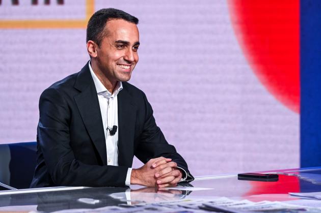 Di Maio nella lista del Pd? La mossa dem fa discutere. Di Battista: "Trasformista"