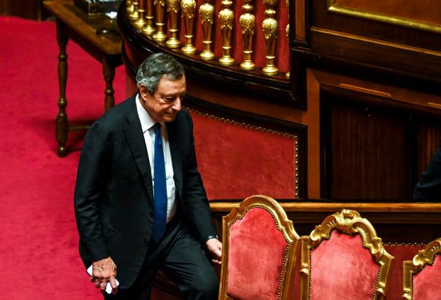 Moody’s taglia il rating e boccia l’Italia e Draghi: outlook negativo a Baa3. Ma "nessun rischio per Pnrr"