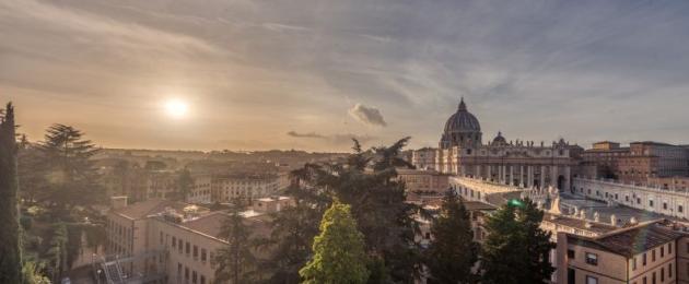 Vatican Mall