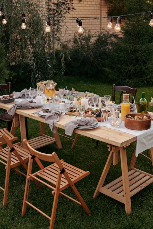Ferragosto, il pranzo che esprime il declino del mondo: addio al Grande Risveglio