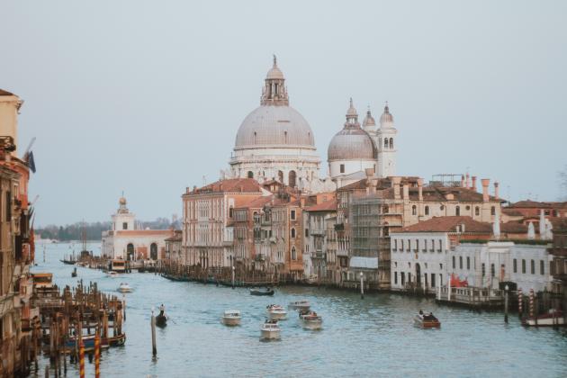 Maltempo Veneto, cadono frammenti del Campanile di San Marco: "Chiesto stato d'emergenza"
