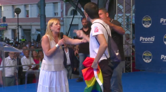 Elezioni, Meloni a confronto con un militante Lgbt: “Idee diverse ma rispetto reciproco” 
