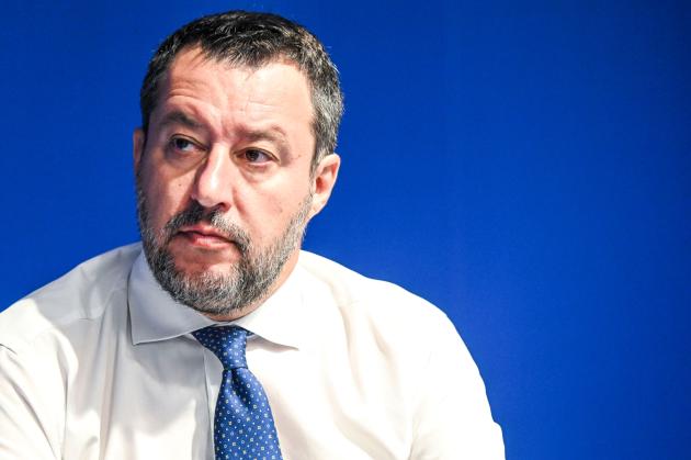 Sanzioni alla Russia, il dietrofront di Salvini: 10 giorni fa le criticava, ora le sostiene