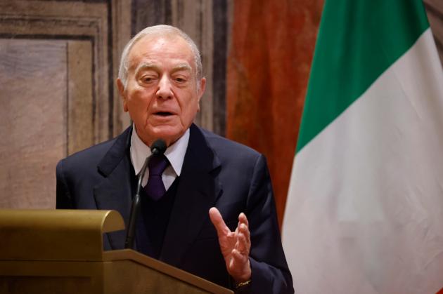 Elezioni, ritorna in pista Gianni Letta: Silvio Berlusconi ne avrà bisogno per gestire il flop elettorale - ESCLUSIVA