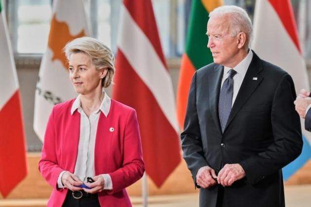 Discorso Putin, von der Leyen: “Il leader russo è debole”. Biden: “No a Guerra fredda”