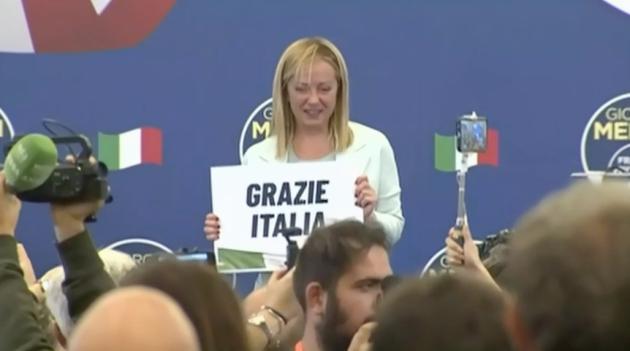 Elezioni politiche 2022, Meloni esulta: "Gli italiani avranno un governo che esce da una loro indicazione chiara alle urne"