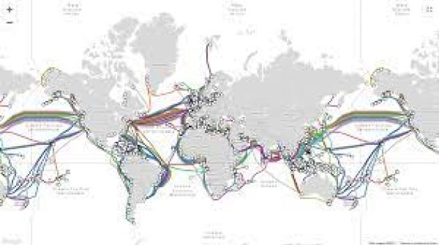 Allarme Blackout Internet, 007 avvertono: "Putin potrebbe tagliare i cavi sottomarini"
