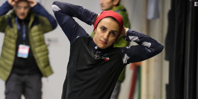 Elnaz Rekabi, il messaggio dell'atletica olimpica scomparsa: "Il velo mi era caduto per sbaglio"