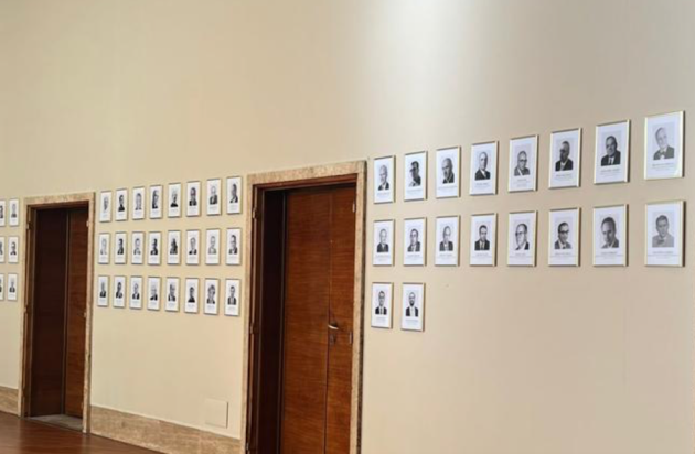 L’ultimo atto di Giorgetti al Mise: rimuove una foto di Mussolini dopo un tweet di Bersani