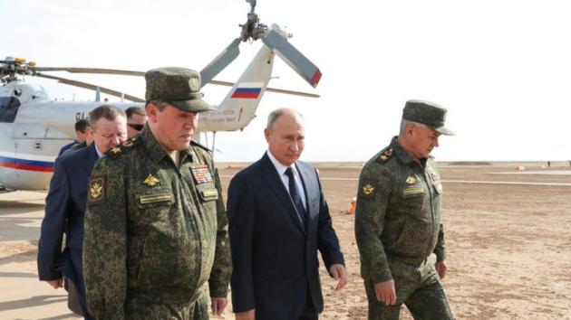 Guerra Ucraina, la mossa di Putin nel Donbass: “Legge marziale nelle regioni annesse alla Russia”