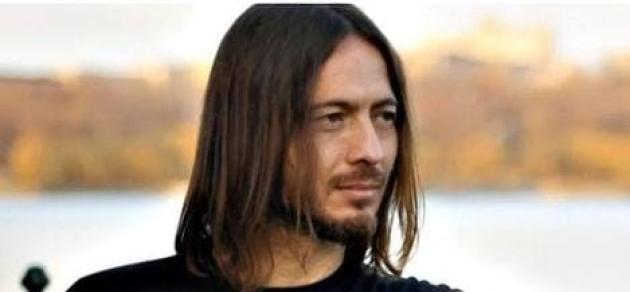 Giorgio Bianchi, la "strana" visita notturna nell'albergo del giornalista: lo svegliano per chiedergli genericamente delle "informazioni"