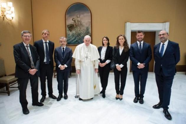 Città del Vaticano. Il Santo Padre ha ricevuto in udienza la società di produzione Tenderstories per il film Kordon (Confine)
