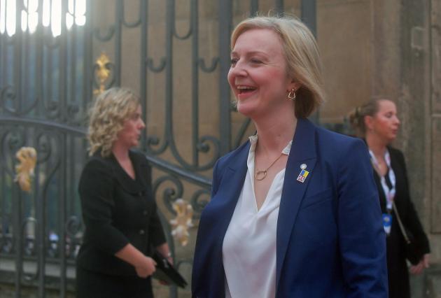 Liz Truss, pensione da 130mila euro all’anno per 44 giorni da premier