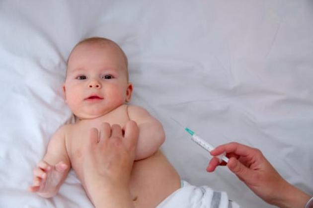 Vaccino Covid ad un neonato