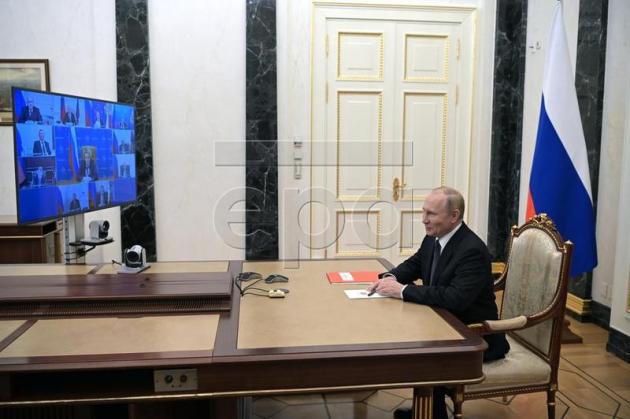 Russia, via alle esercitazioni nucleari in vista di un "contrattacco massiccio": test davanti a Putin
