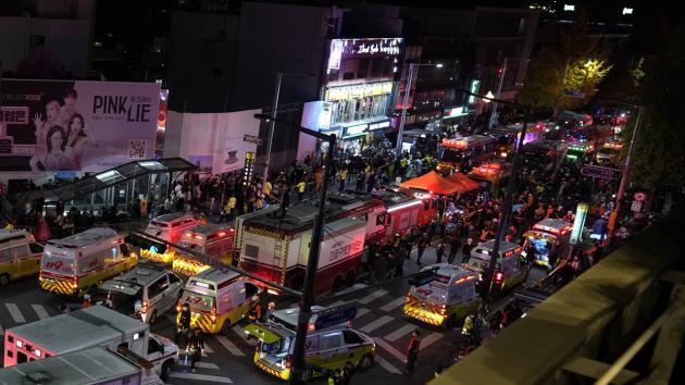Seul, il racconto dell’italiana scampata alla strage di Halloween: “Un muro umano, avevo di fronte migliaia di persone accalcate. Tanta paura
