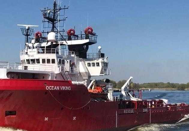 La Francia valuta se offrire il porto di Marsiglia alla Ocean Viking, la nave in movimento verso il Mediterraneo occidentale
