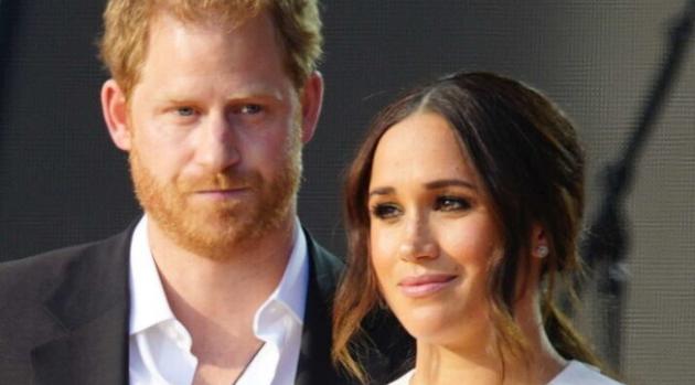 Harry e Meghan, un milione di dollari per cenare a tavola con loro