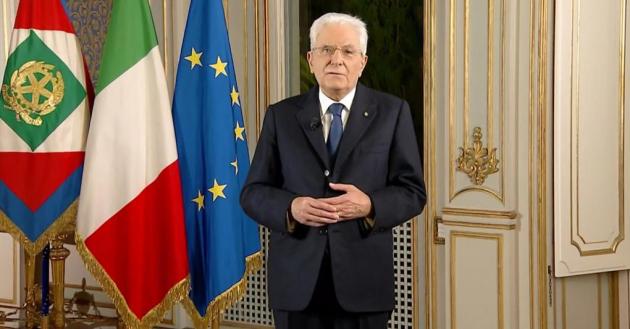 Mattarella è Presidente di tutti?Con tutto il rispetto per la Prima Carica dello Stato, è impossibile ignorare che da almeno trenta mesi il Quirinale lancia segnali che sembrano agevolare una narrazio