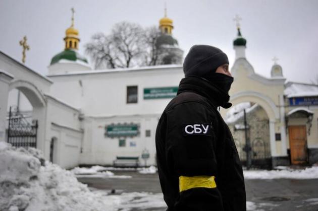 Guerra in Ucraina, perquisizioni al Monastero delle Grotte a Kiev: Cremlino "azione militare contro la Chiesa ortodossa russa"  