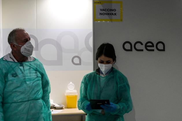 Vaccini Covid, l'Ordine dei medici come la Santa Inquisizione con Gallilei: "Sanitari non potranno disconoscerne il valore scientifico del siero"