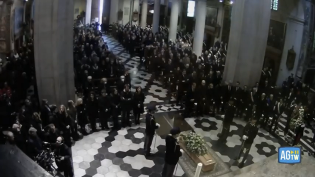 Funerali di Stato di Maroni a Varese, presente anche il premier Meloni - DIRETTA