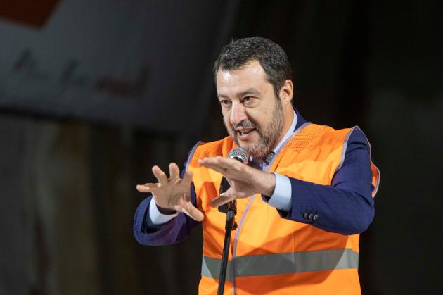 Ponte sullo Stretto, Unione Europea "onorata" di aiutare concretamente l’Italia. Il piano di Salvini arriva a Bruxelles 