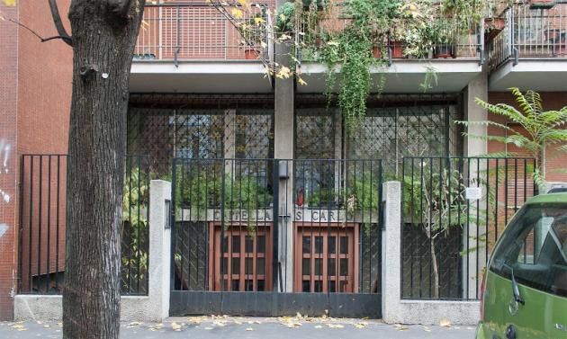 Oggi la CEI ripristina acquasantiere e segno della Pace: ma la Chiesa è stata l'alleato più valido del regime pandemico