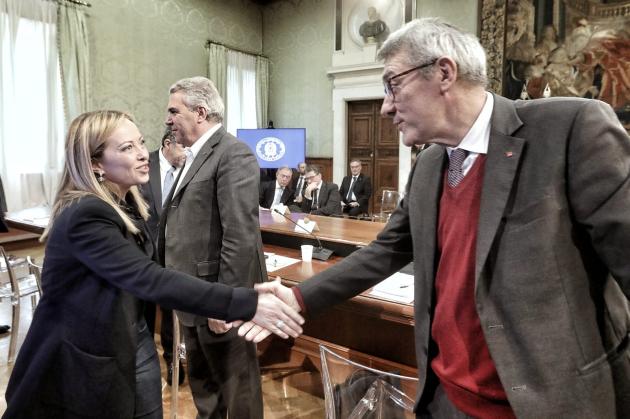 Incontro Sindacati governo, Landini (CGIL) boccia la manovra: "Giudizio negativo, avanti con gli scioperi"