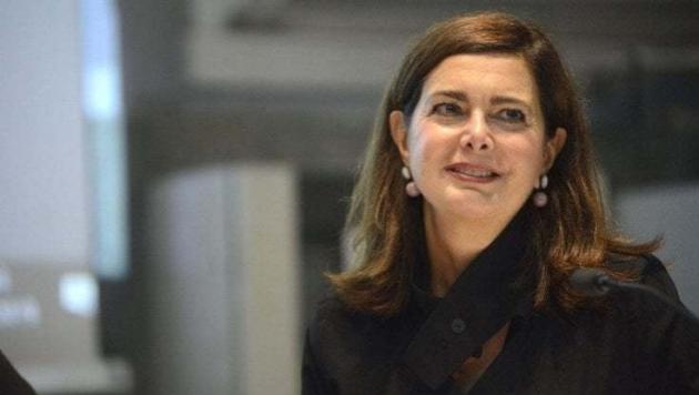 Berlusconi e la battuta alla festa del Monza, Boldrini: “Indegna”. Ma glissa su Panzeri e lady Soumahoro